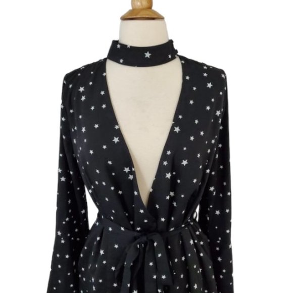 J.O.A. Black Star Print Choker Neck Wrap Dress Size Small Boho Halloween - Picture 7 of 11